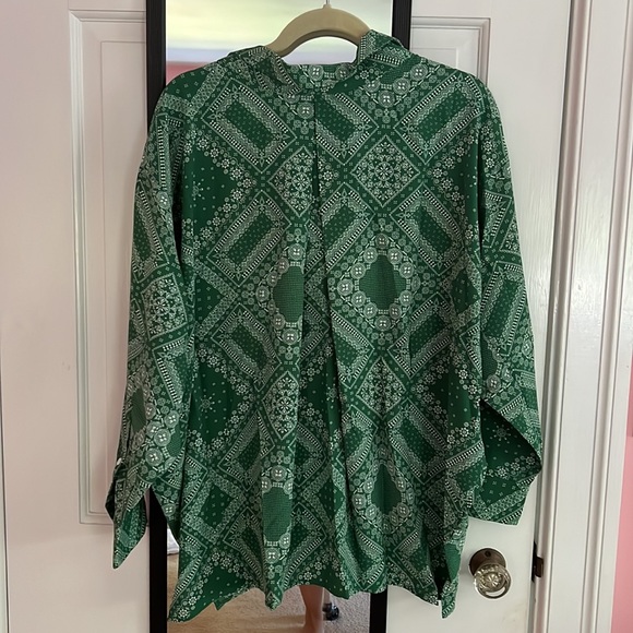 Vici Dolls In Luck Printed Button Down Blouse - Picture 4 of 6